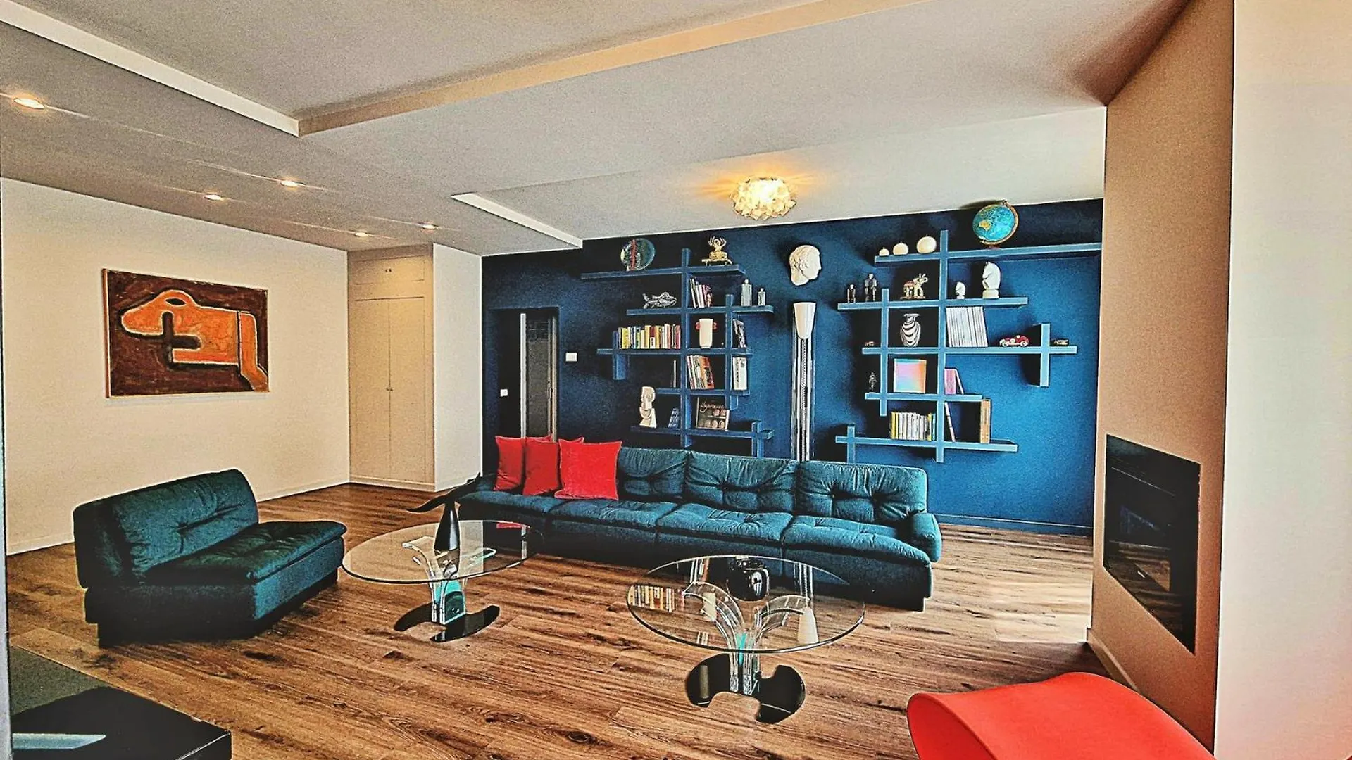 Private Suite 82 location