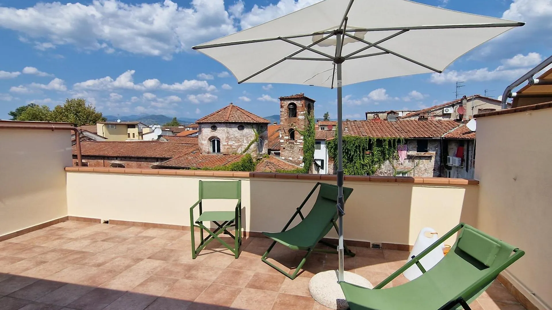 Private Suite 82 Lucca Apartment