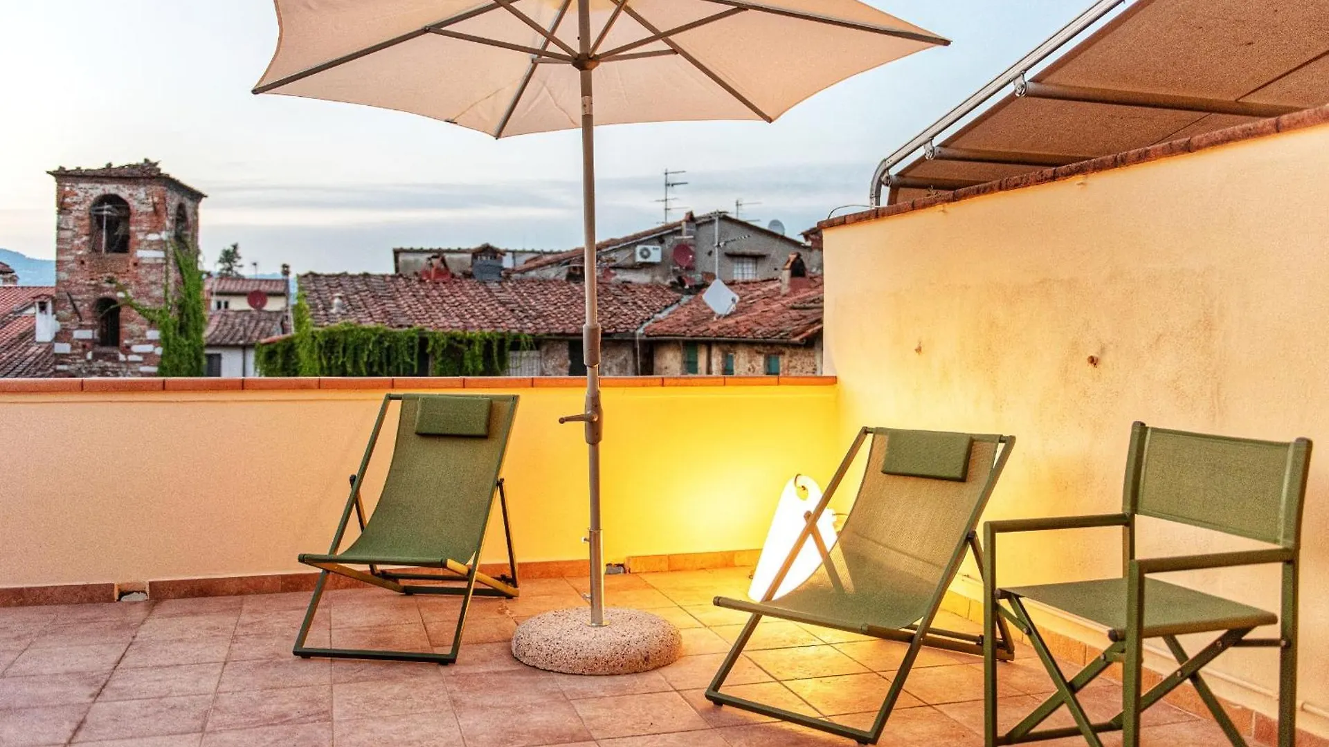 Private Suite 82 Lucca 0*,